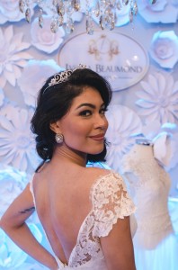 AdrianaBombom-DaniVieira-SheslaineHayalla-desfilam-de-IvanaBeaumond-no-inesquecivel-casamento-icweek-2017 (53)