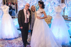 AdrianaBombom-DaniVieira-SheslaineHayalla-desfilam-de-IvanaBeaumond-no-inesquecivel-casamento-icweek-2017 (55)