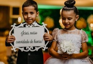 AnaCarlaeBruno-Vestido-de-noiva-rj_casamento-casar-sobmedida-Alugueldevestido-IvanaBeaumond (2)