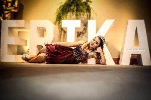 Atriz-Erika-Maps-veste-Ivana-Beaumond-Vestido-de-Debutante-rj (1)