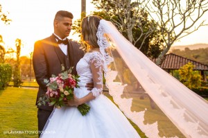 Monique e Daniel Noivas Vestido de Noiva rj Ivana Beaumond (1)