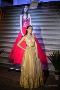 debutante-agatha-a-bela-e-a-fera-vestido-ivana-beaumond-paris(1)