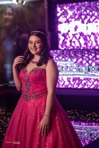 eduarda nicole fotos 15 anos atelier ivana beaumond vestido de debutante rosa pink preto  (21)