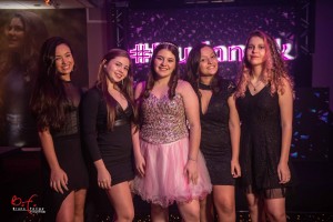 eduarda nicole fotos 15 anos atelier ivana beaumond vestido de debutante rosa pink preto  (23)