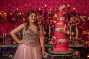 eduarda nicole fotos 15 anos atelier ivana beaumond vestido de debutante rosa pink preto  (24)