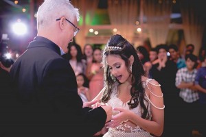 giulia-pequeno-debutate-vestido-ivana-beaumond-paris (1)