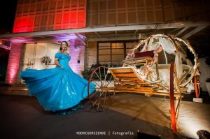 vestido de debutante 15 anos cinderela atelier ivana beaumond paris sob medida rj (5)